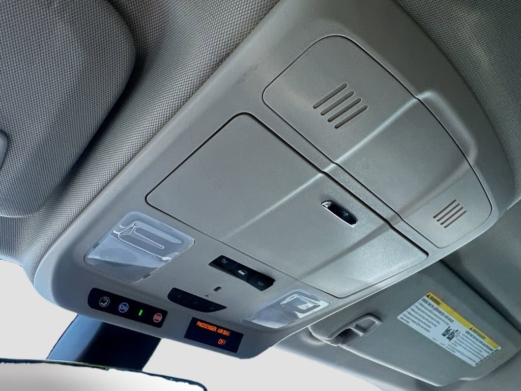 Used 2020 Buick Envision Essence image 18