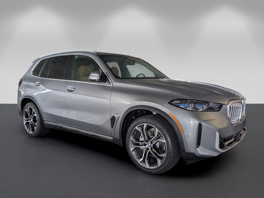 New 2026 BMW X5 xDrive40i w/ Premium Package AWD/4WD image 1