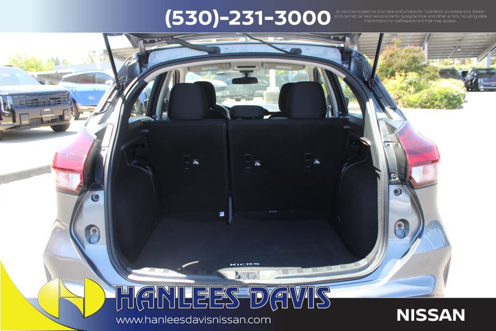 Used 2025 Nissan Kicks Play S FWD image 10