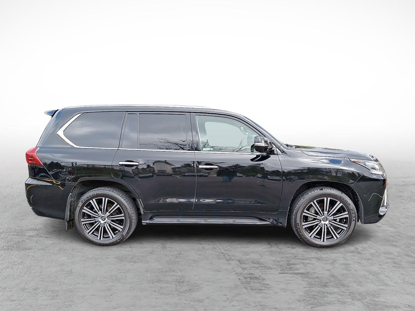 Certified 2020 Lexus LX 570 4WD w/ 3rd Row & Luxury Pkg image 7