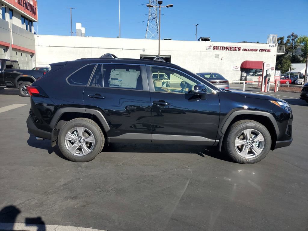 New 2025 Toyota RAV4 XLE video 2