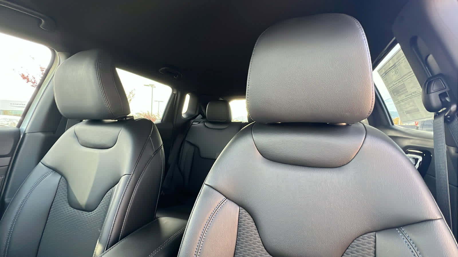 New 2026 Jeep Compass Latitude image 11