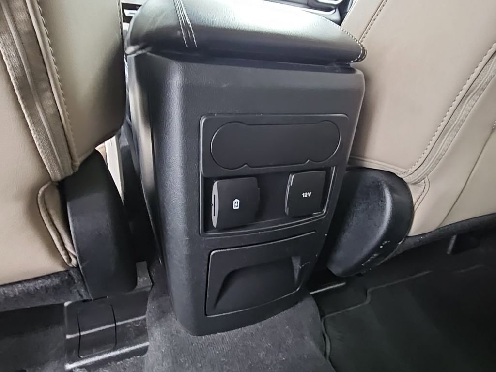 Used 2022 Ford Explorer XLT w/ Equipment Group 202A image 31