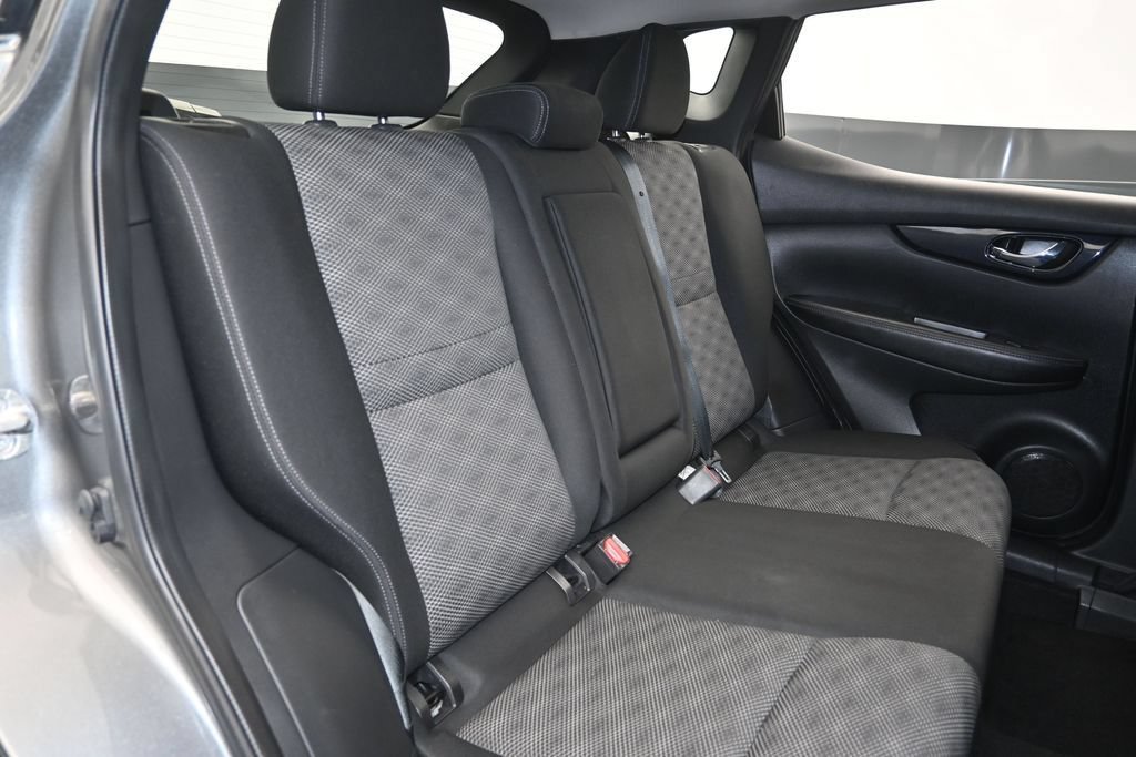 Used 2019 Nissan Rogue Sport SV AWD/4WD image 25