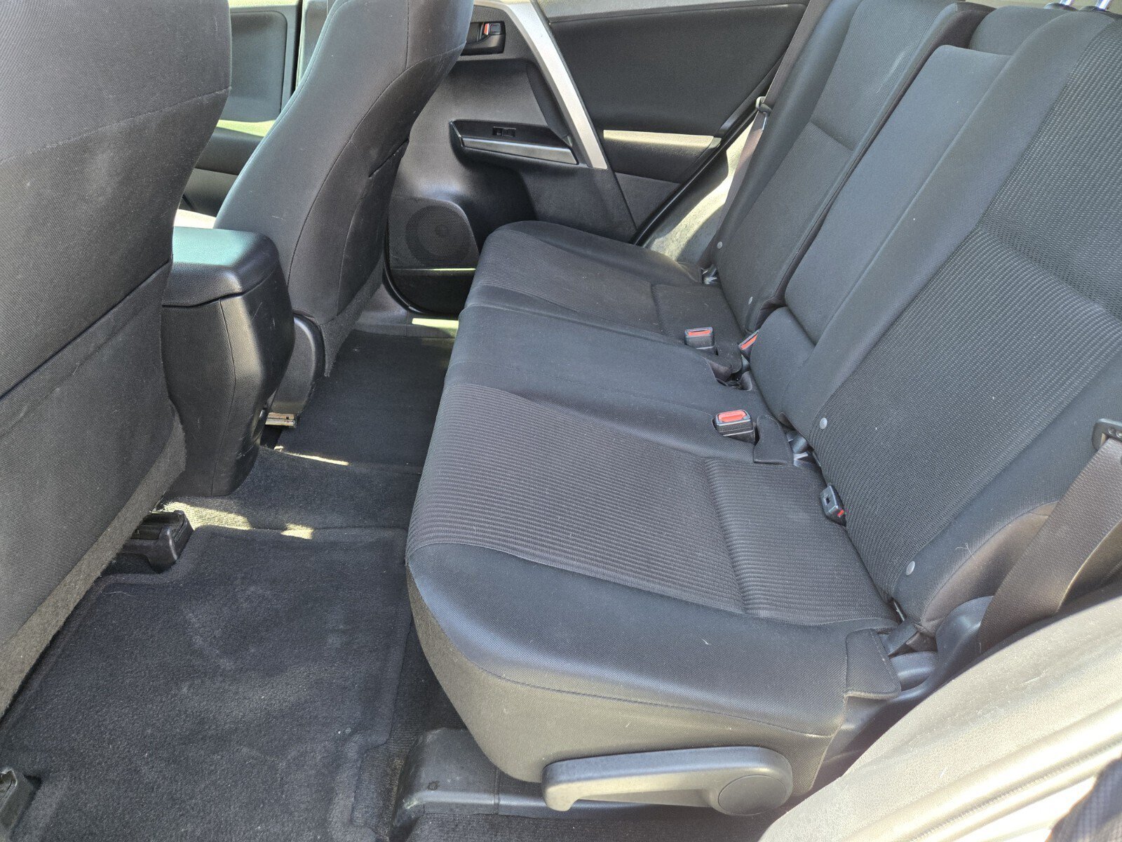 Used 2017 Toyota RAV4 LE w/ Carpet Mat Package FWD image 8