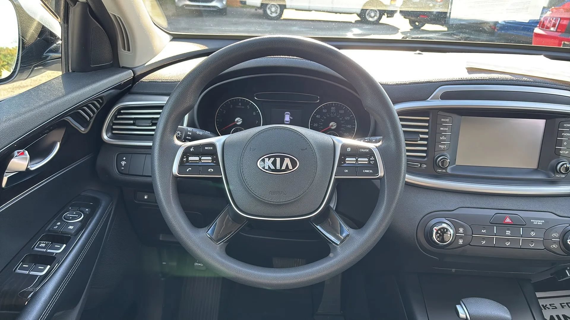 Used 2020 Kia Sorento L FWD image 46