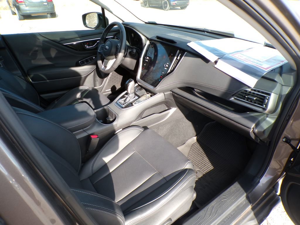 Used 2023 Subaru Outback Limited AWD/4WD image 16