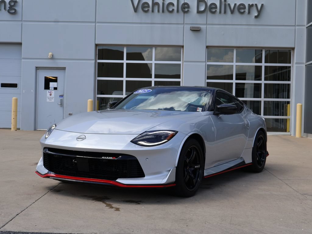 Used 2025 Nissan Z NISMO w/ Floor Mat Package RWD image 20