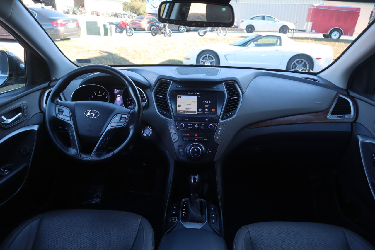 Used 2017 Hyundai Santa Fe AWD w/ SE Ultimate Tech Package 03 image 62