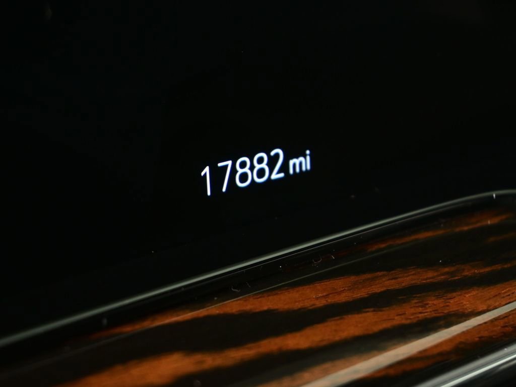 Used 2023 Cadillac Escalade ESV Luxury image 51