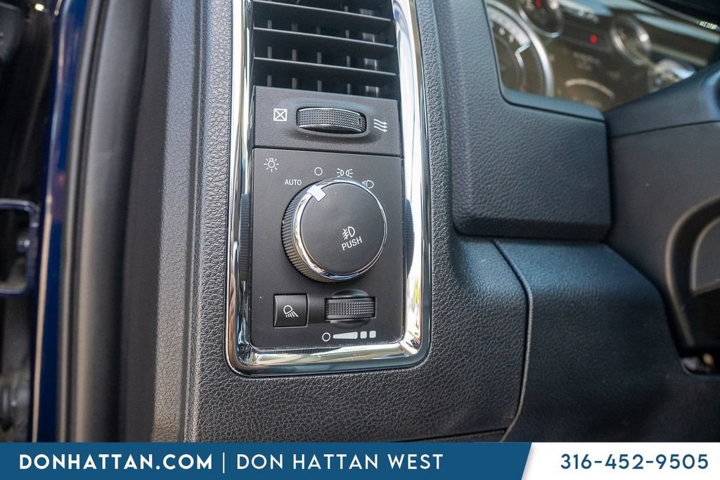 Used 2016 RAM 1500 Laramie AWD/4WD image 17
