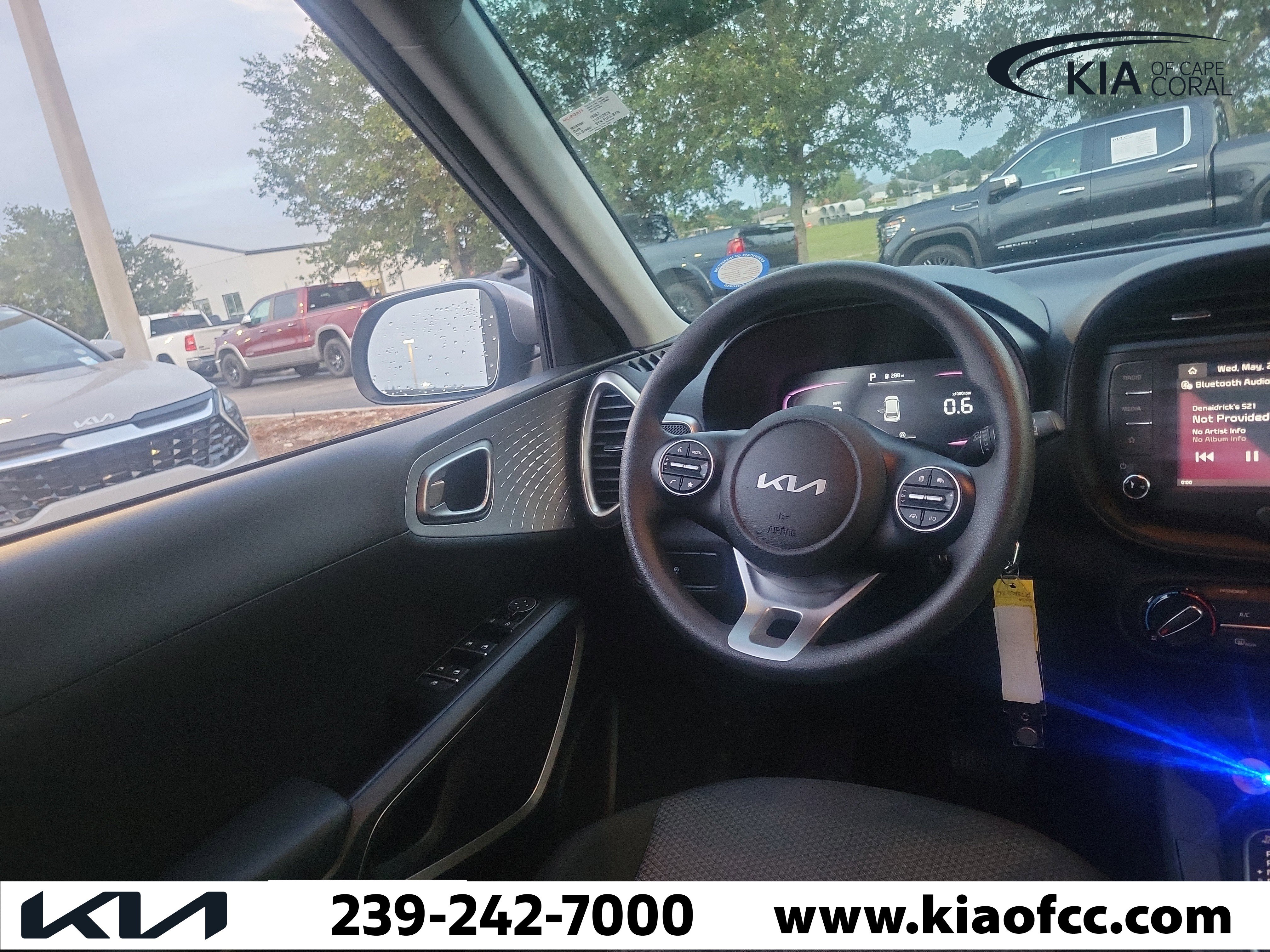 Certified 2023 Kia Soul LX FWD image 19