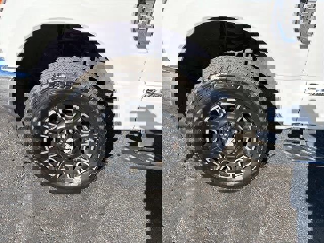 Used 2017 Ford F350 Lariat image 20