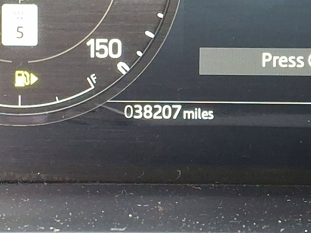 Used 2024 Land Rover Defender 90 X-Dynamic SE AWD/4WD image 19