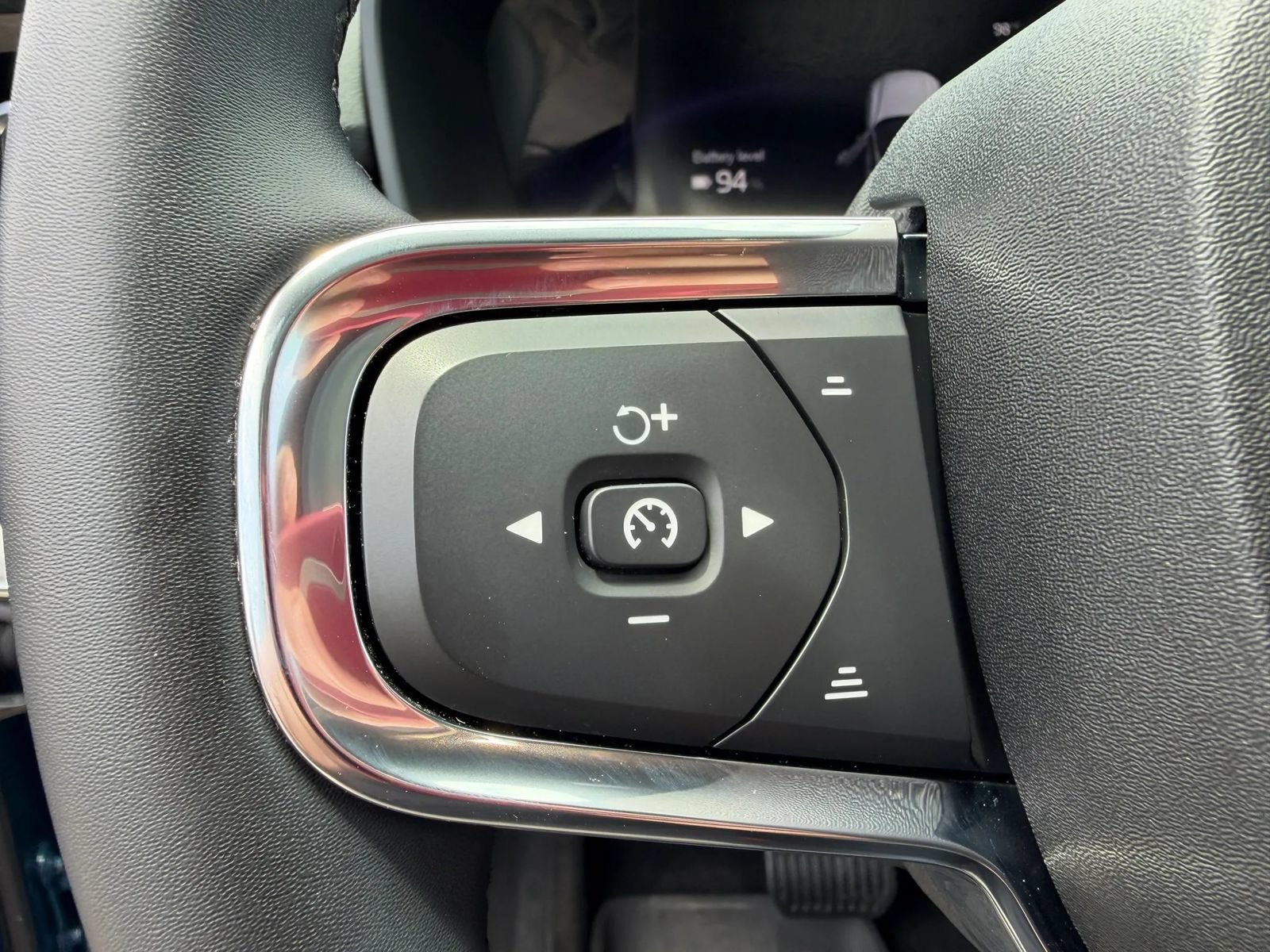 Used 2023 Volvo C40 P8 Recharge Plus w/ Protection Package Premier AWD/4WD image 12