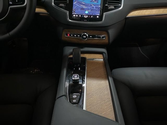 Used 2024 Volvo XC90 T8 Plus w/ Protection Package Premier AWD/4WD image 15