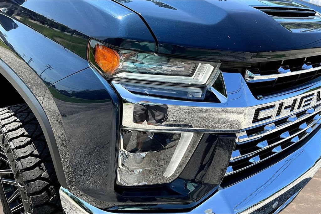 Used 2023 Chevrolet Silverado 3500 LTZ AWD/4WD image 35