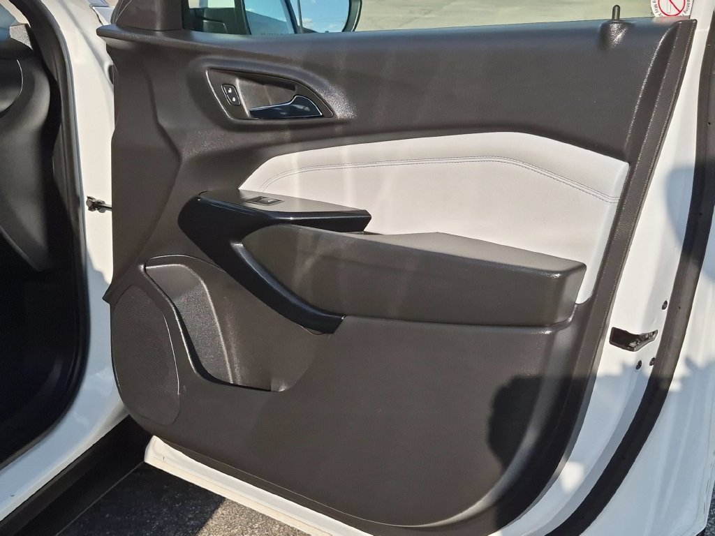 Used 2026 Chevrolet Trax LT FWD image 33