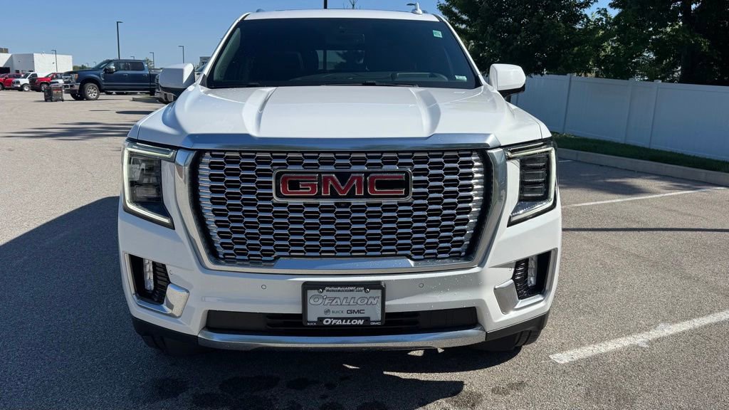 Used 2022 GMC Yukon Denali AWD/4WD image 5