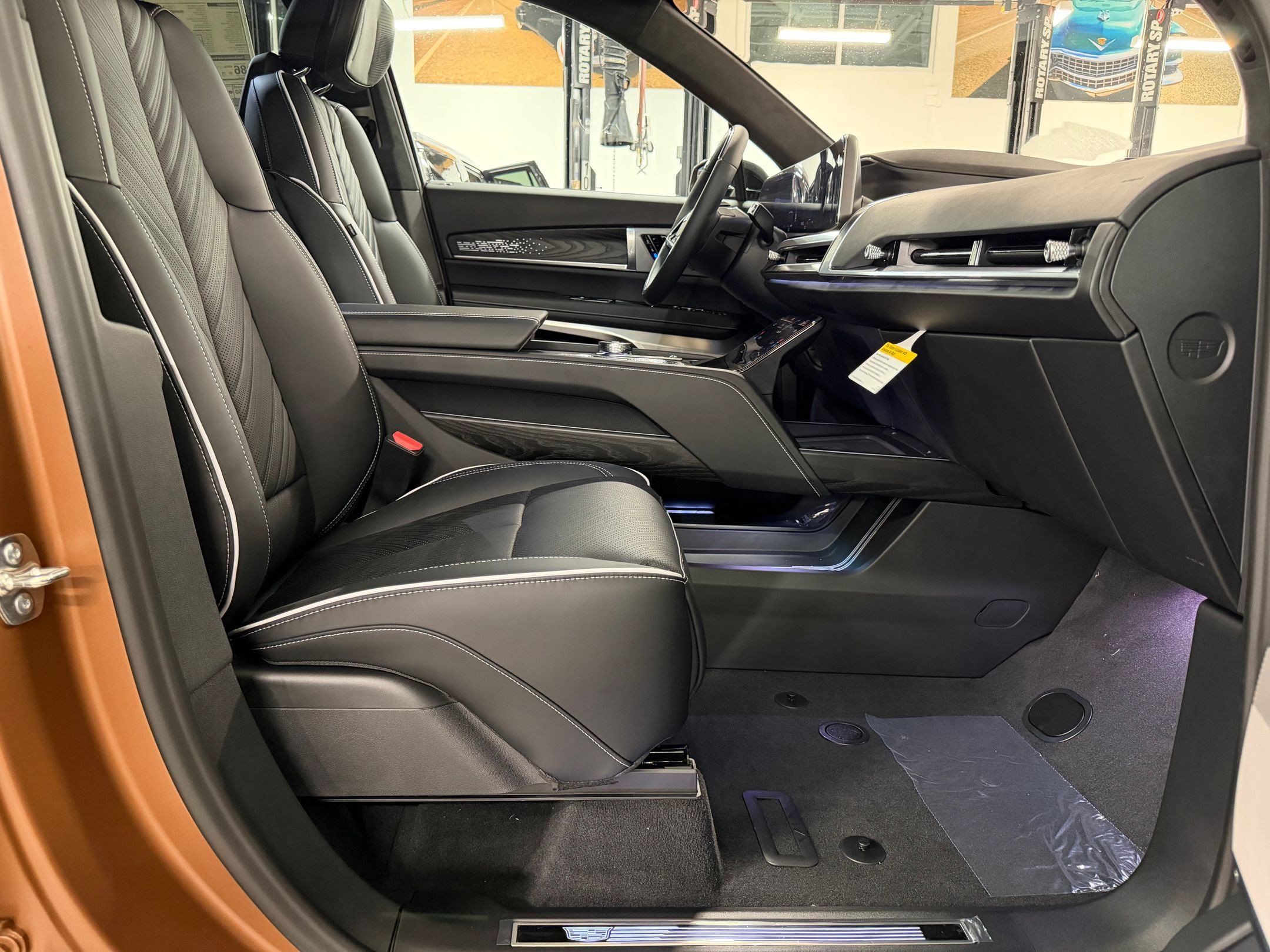 New 2027 Cadillac Vistiq Luxury AWD/4WD image 28