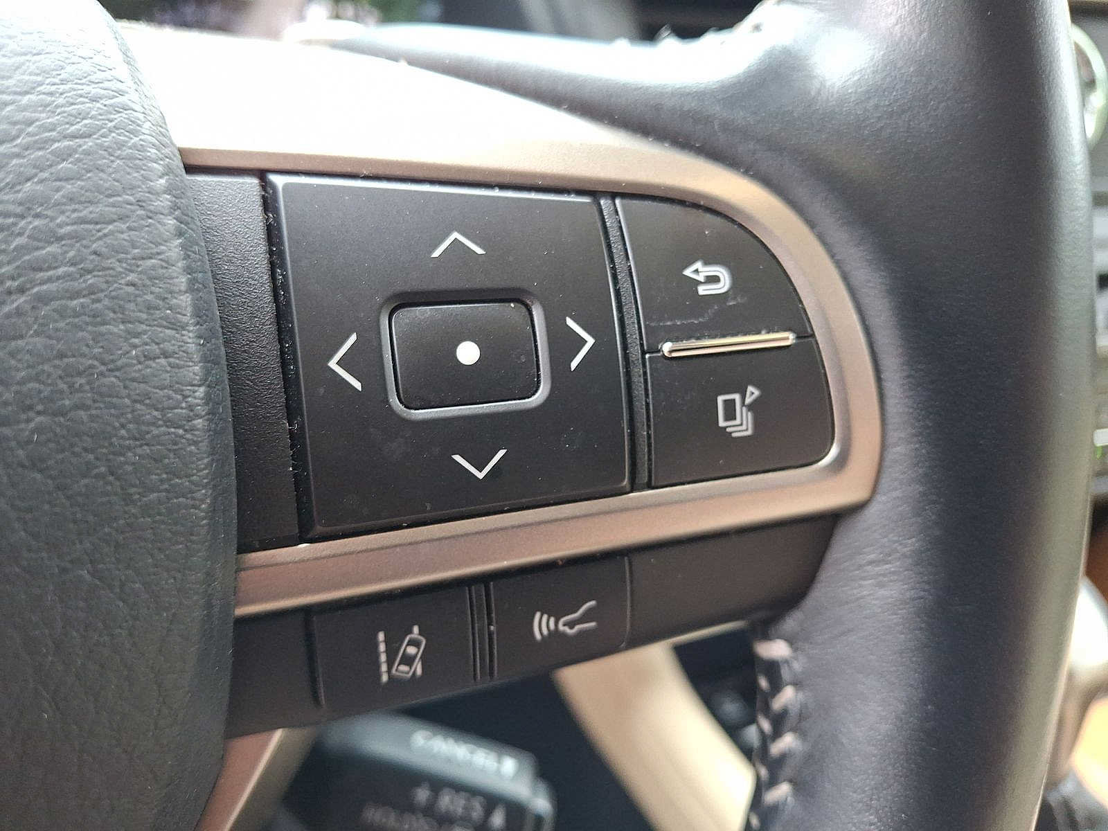 Used 2022 Lexus RX 350L Premium w/ Premium Package AWD/4WD image 24