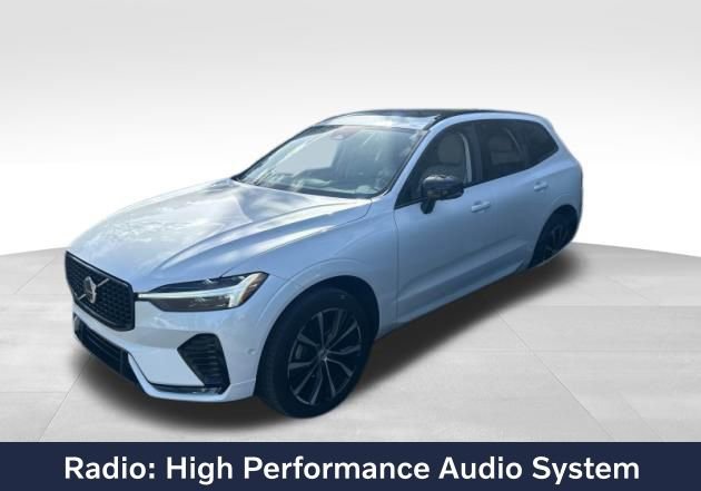 Used 2024 Volvo XC60 B5 Plus image 3