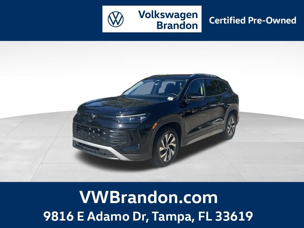 Used 2025 Volkswagen Tiguan S image 1