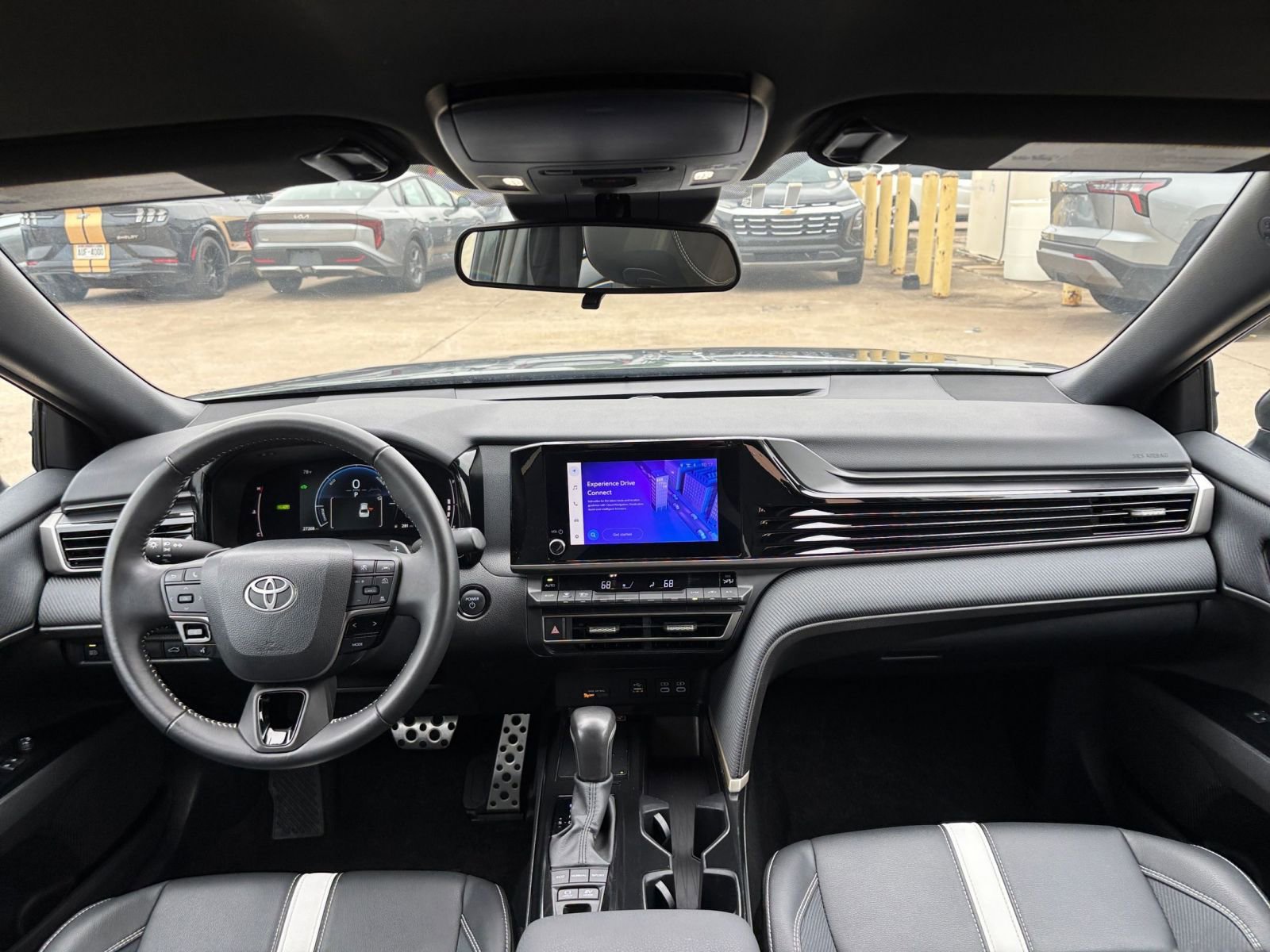 Used 2025 Toyota Camry SE FWD image 33