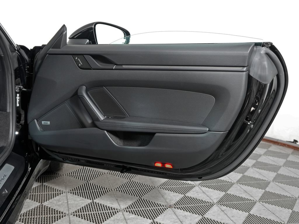 Certified 2025 Porsche 911 Carrera RWD image 39