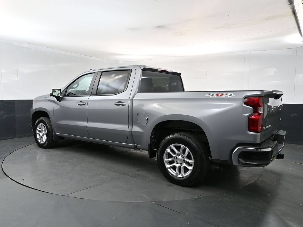 Used 2023 Chevrolet Silverado 1500 LT AWD/4WD image 3