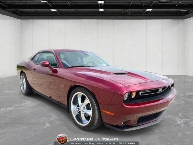 Used 2017 Dodge Challenger R/T w/ Cold Weather Group RWD image 7