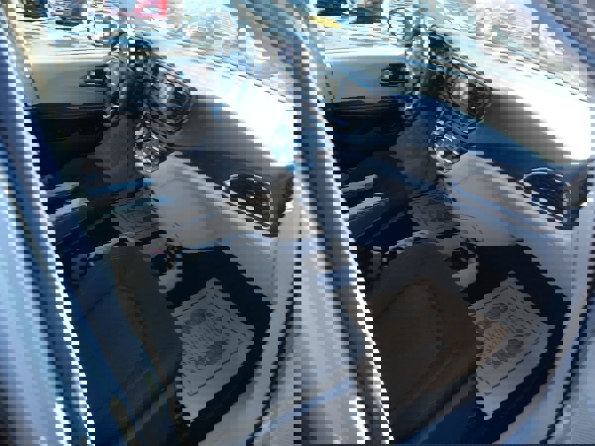 Used 2017 Chrysler Pacifica LX image 28