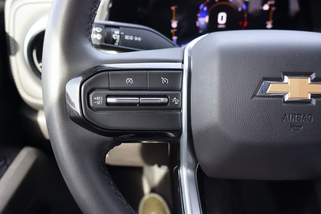 Used 2023 Chevrolet Colorado LT w/ LT Convenience Package II AWD/4WD image 7