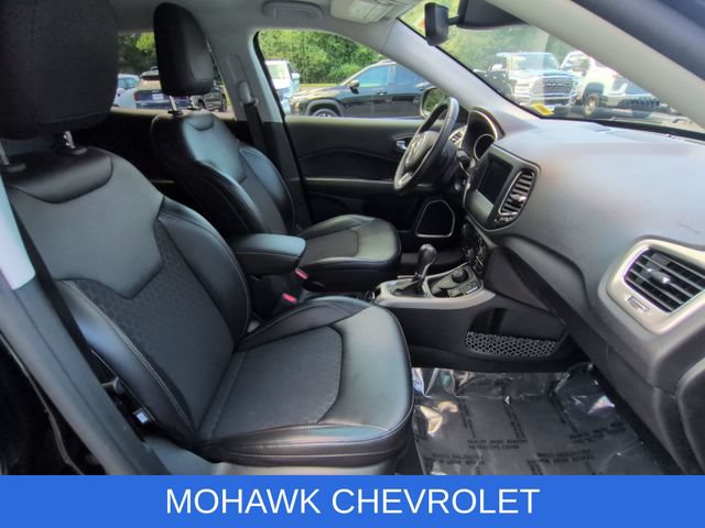 Used 2021 Jeep Compass Latitude w/ Convenience Group AWD/4WD image 25