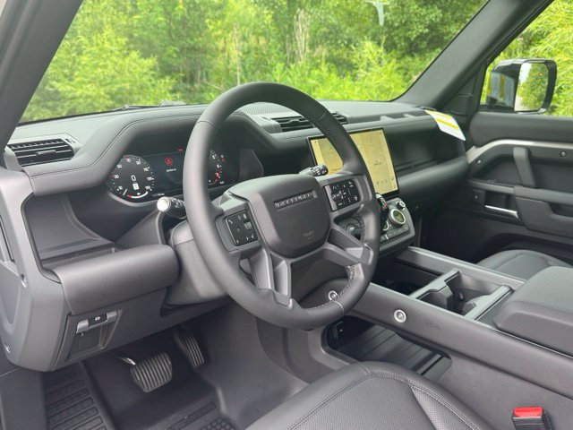 New 2026 Land Rover Defender 110 S AWD/4WD image 9