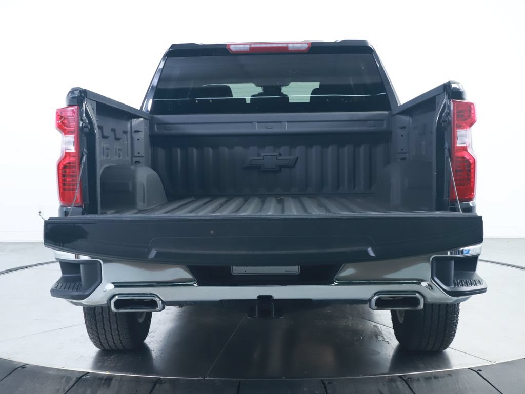 Used 2024 Chevrolet Silverado 1500 LT w/ Z71 Off-Road Package AWD/4WD image 16