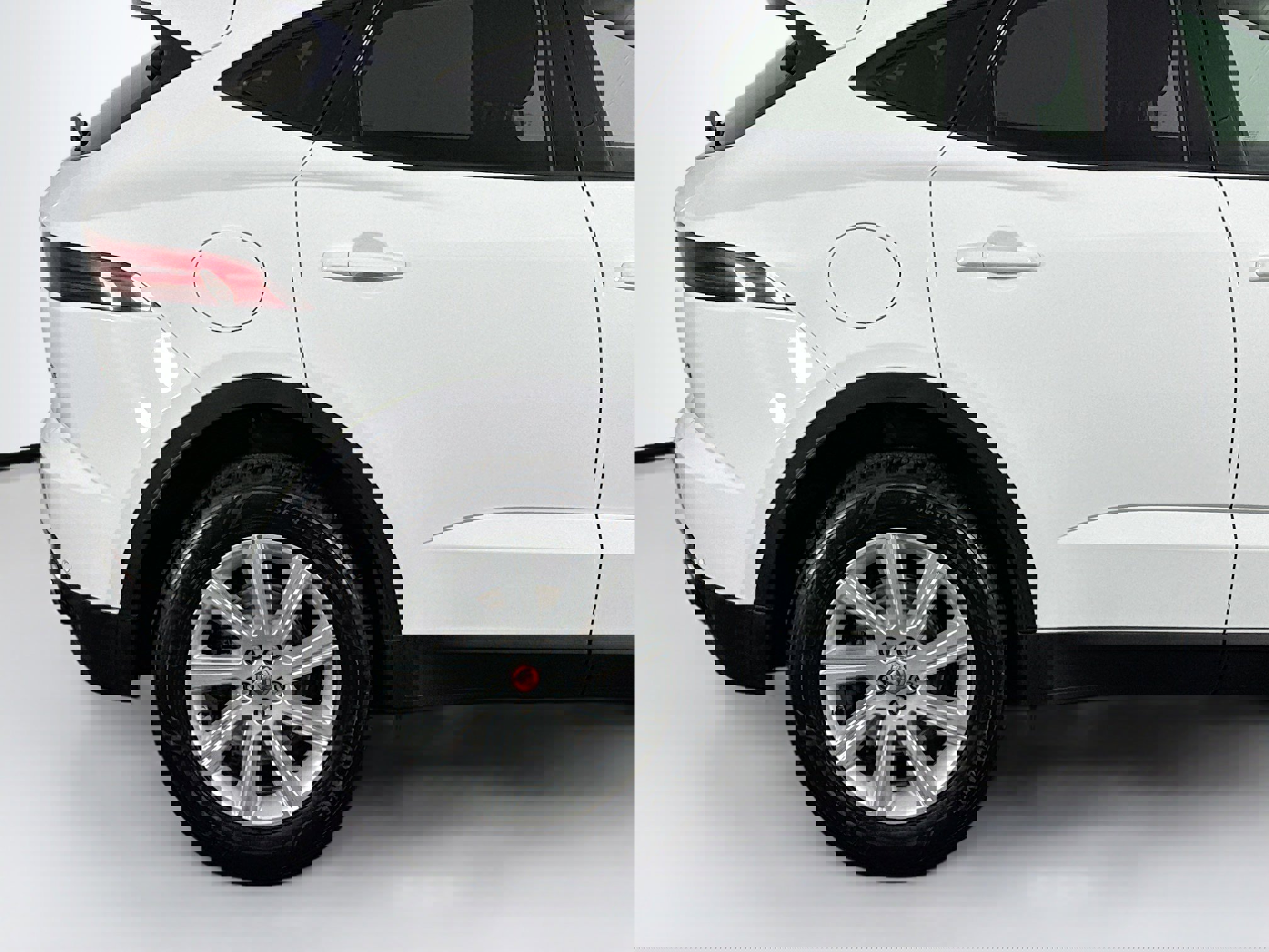 Used 2020 Jaguar E-PACE image 41