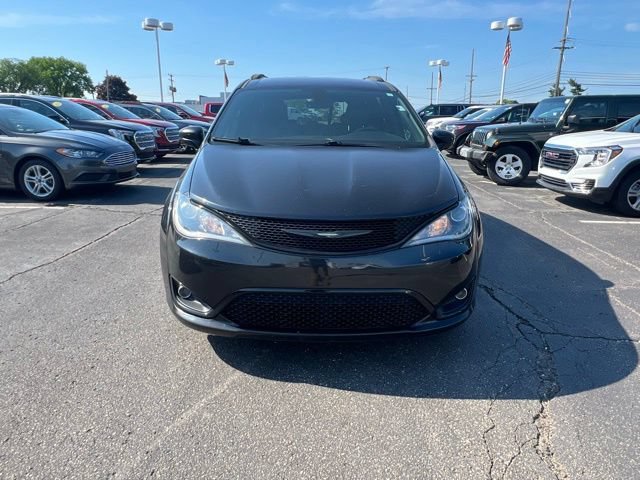 Used 2018 Chrysler Pacifica Touring-L Plus w/ S Appearance Package FWD image 8