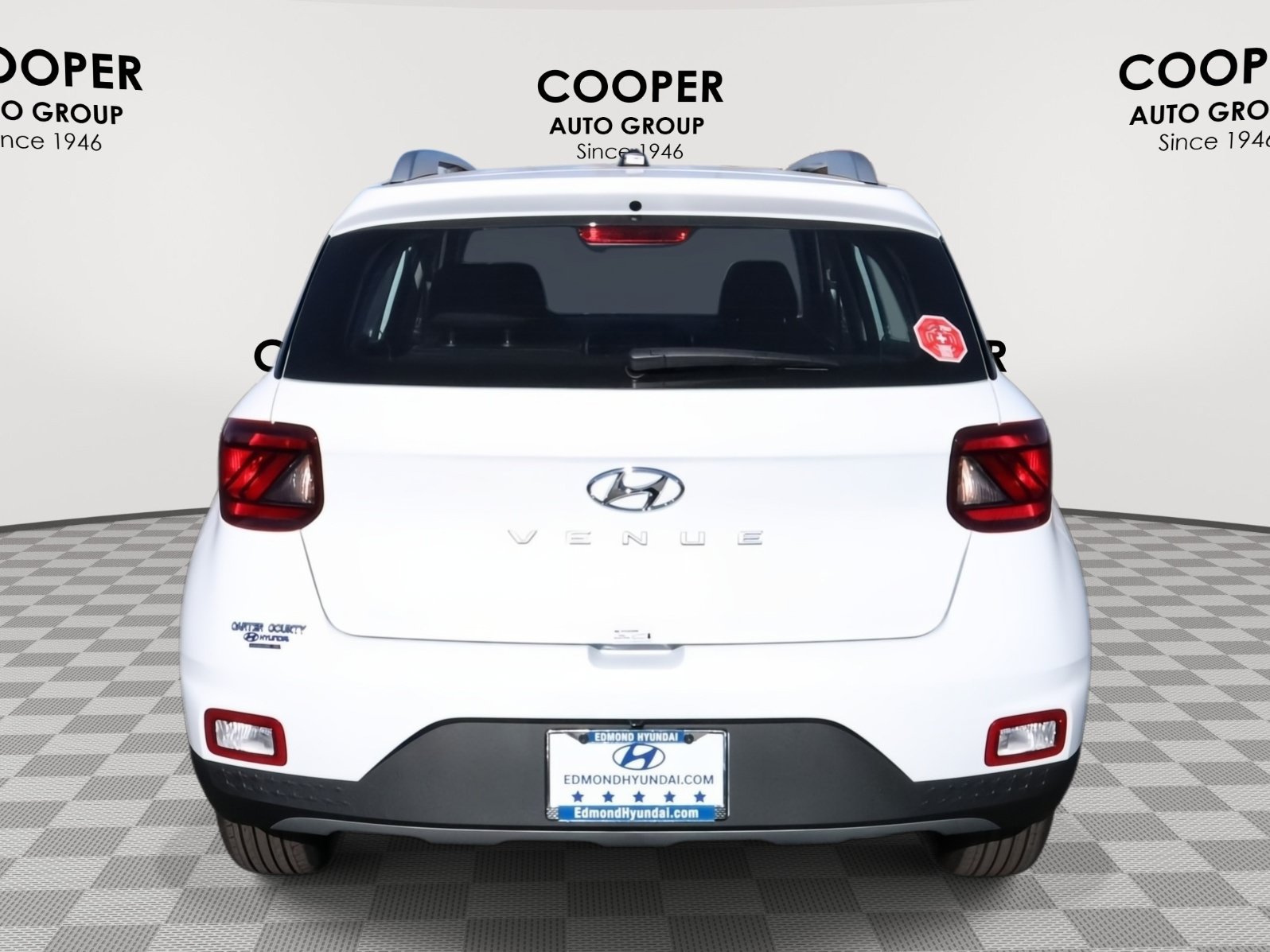 New 2026 Hyundai Venue SEL FWD image 7