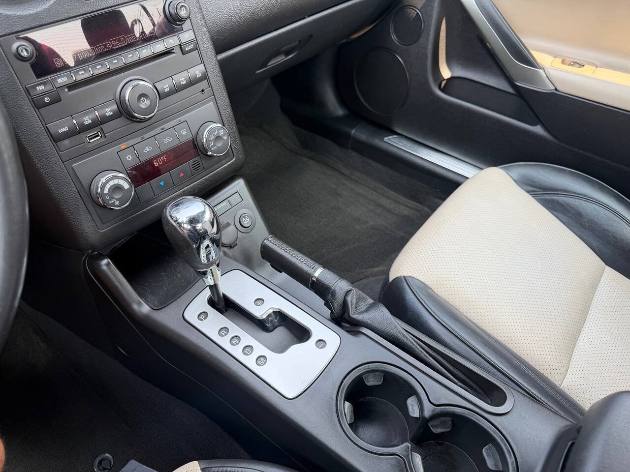Used 2009 Pontiac G6 GT w/ Sport Package 1 FWD image 16