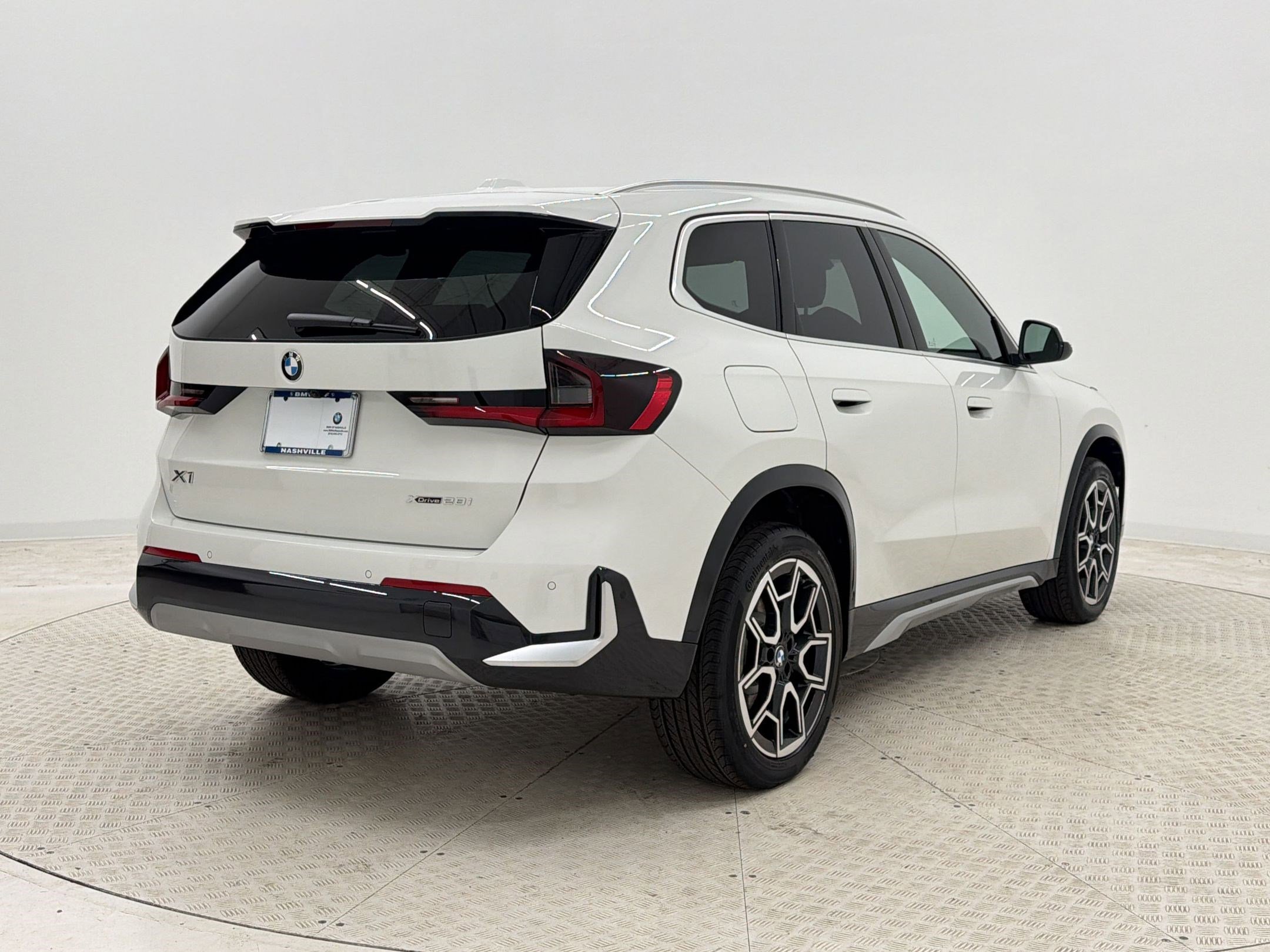New 2026 BMW X1 xDrive28i AWD/4WD image 9