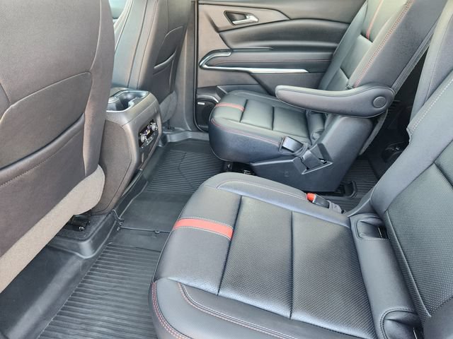 Used 2026 Chevrolet Traverse RS w/ LPO, Floor Liner Package FWD image 31