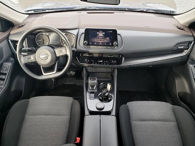 Used 2022 Nissan Rogue SV image 15