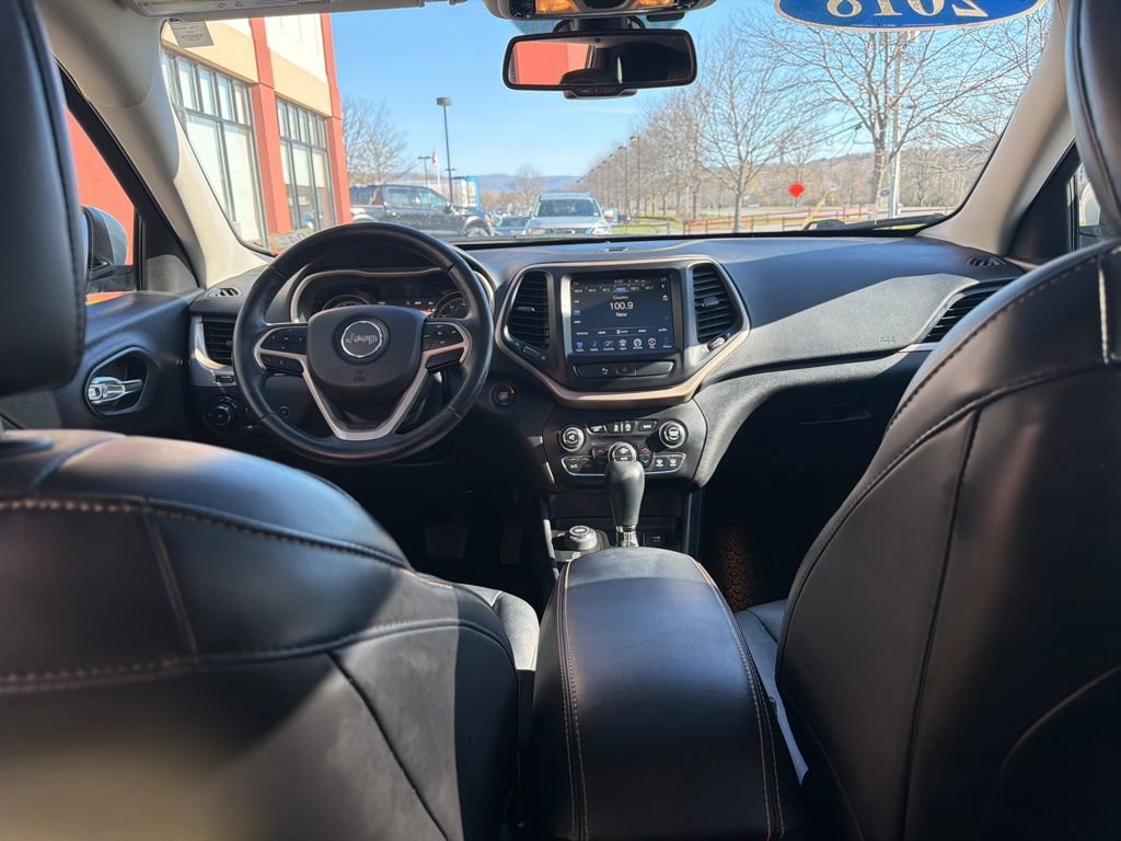 Used 2018 Jeep Cherokee Limited w/ High Altitude Package image 38