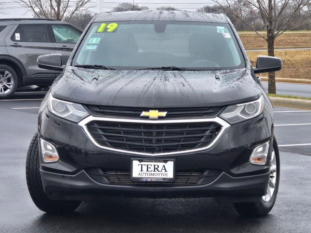 Used 2019 Chevrolet Equinox LT image 2