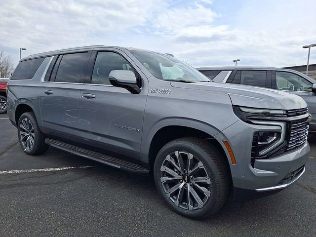 New 2026 Chevrolet Suburban High Country w/ Sun And Tow Package AWD/4WD image 3