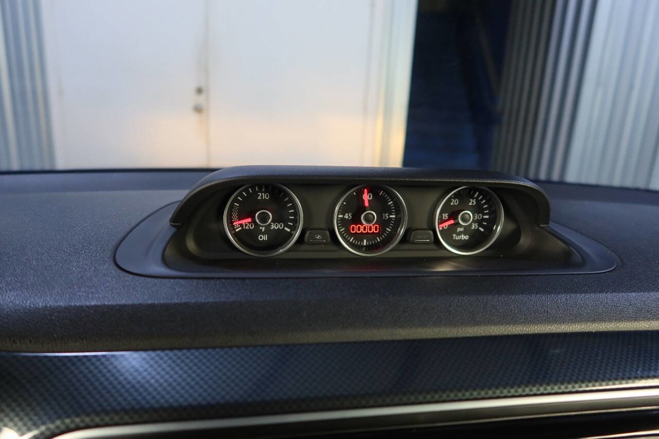 Used 2013 Volkswagen Beetle 2.0T image 22