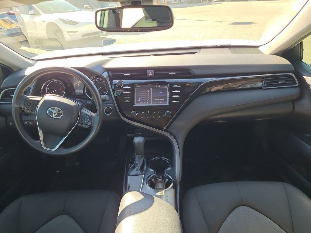 Used 2019 Toyota Camry LE image 21