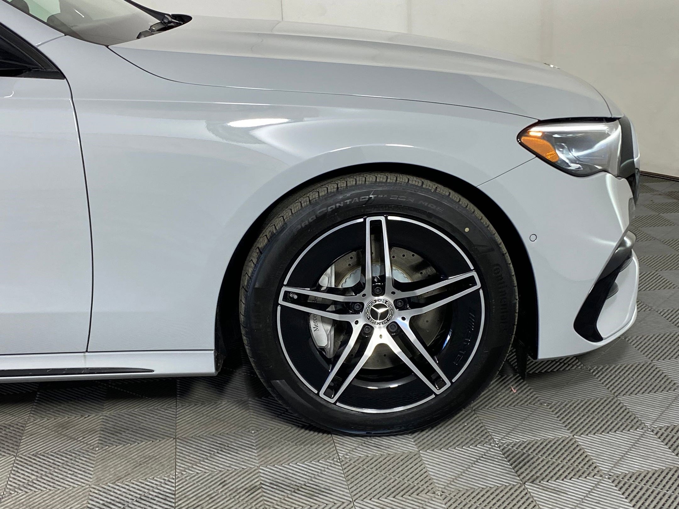 New 2026 Mercedes-Benz E 450 4MATIC Sedan image 11