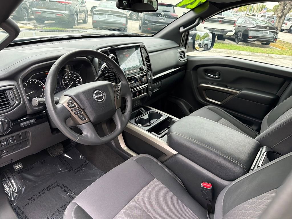 Used 2024 Nissan Titan SV w/ SV Bronze Edition Package image 14